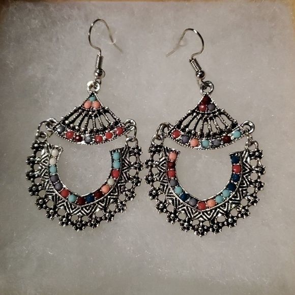 NEW Multi-Colored Bohemian Style Dangle Earrings - Picture 1 of 2